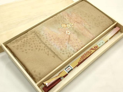 平和屋本店●和装小物　帯締め・帯揚げセット　高麗組　刺繍　霞花文　金糸　金彩　暈し染め　正絹　逸品　未使用　AABM2332ay