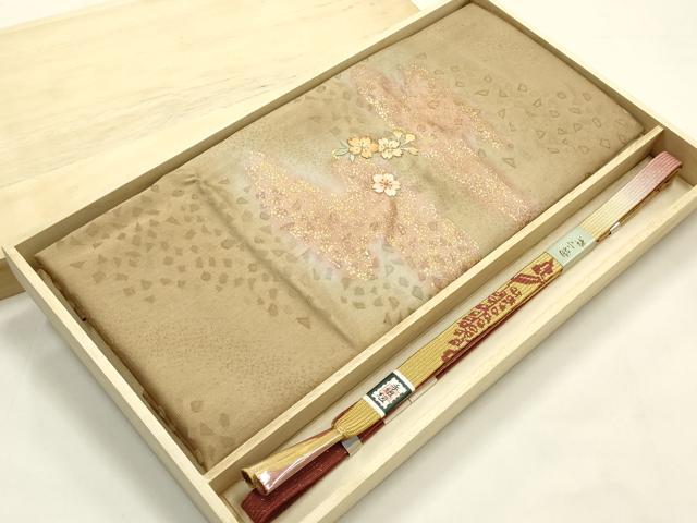 平和屋本店●和装小物　帯締め・帯揚げセット　高麗組　刺繍　霞花文　金糸　金彩　暈し染め　正絹　逸品　未使用　AABM2332ay