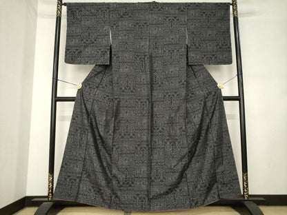 平和屋着物●本場大島紬　飾花文　黒地　正絹　逸品　AABM2408ck