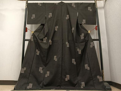 平和屋着物●本場大島紬　9マルキ　地空き　色紙文　ロング丈　正絹　逸品　未使用　AABM2524ph