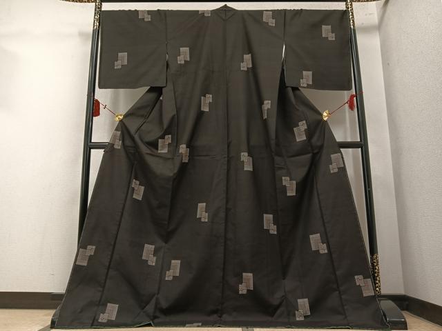 平和屋着物●本場大島紬　9マルキ　地空き　色紙文　ロング丈　正絹　逸品　未使用　AABM2524ph