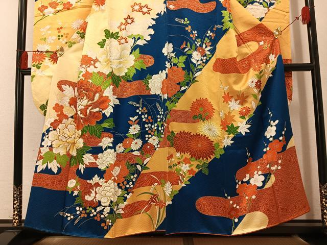 平和屋着物●豪華振袖　駒刺繍　草花文　金彩　正絹　逸品　AABM2539ph