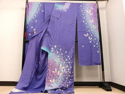 平和屋着物●豪華振袖　刺繍　花蝶文　暈し染め　金糸　金通し地　丹後ちりめん　仮絵羽　逸品　未使用　AABM2541ph