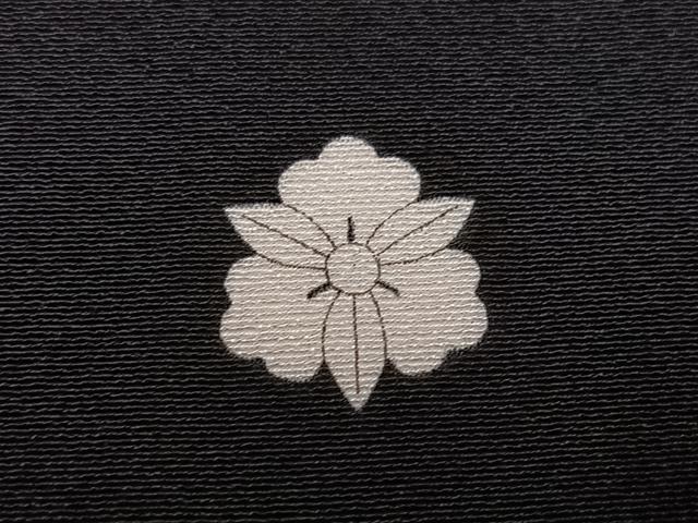 平和屋着物●豪華黒留袖　作家物　駒刺繍　エ霞色紙花車文　金彩　正絹　逸品　AABM2546ph
