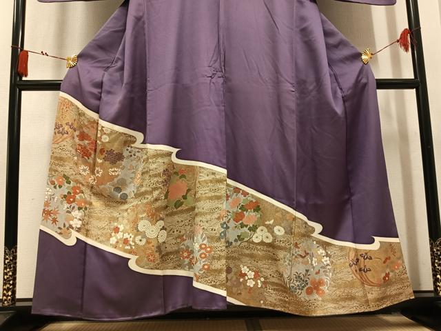 平和屋着物●創業460年・千總　色留袖　駒刺繍　草花文　金銀彩　正絹　逸品　AABM2549ph