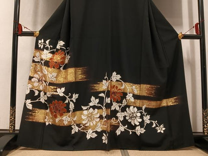平和屋着物●豪華黒留袖　駒刺繍　草花文　金彩　正絹　逸品　AABM2563ph