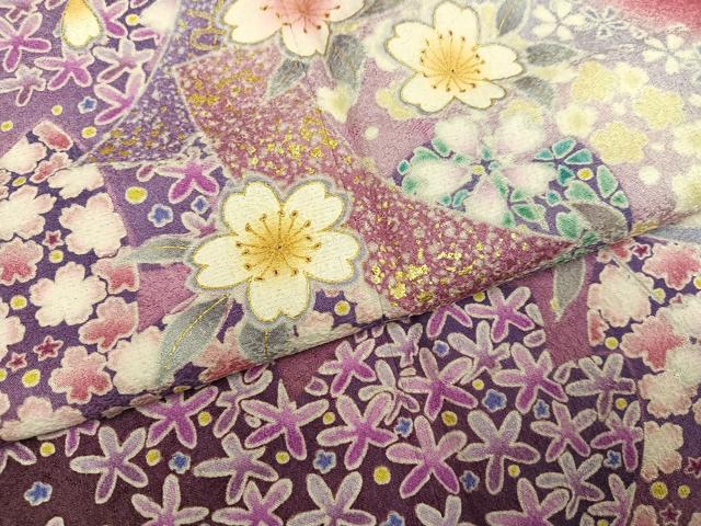 平和屋着物●豪華振袖　舞花文　暈し染め　金彩　金通し地　正絹　逸品　AABM2591ph