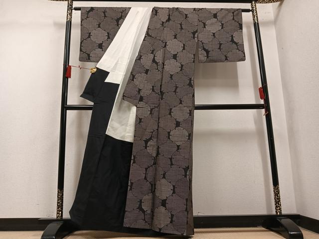 平和屋着物●本場大島紬　7マルキ　雪輪文　正絹　逸品　AABM2594ph