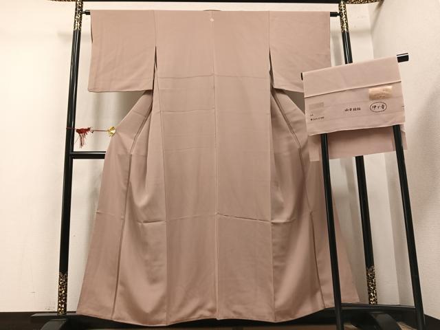 平和屋着物●上質な色無地　伊と幸　堅牢草木染　菱地紋　白茶色　反端付き　正絹　逸品　AABM2646ph