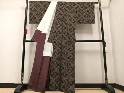 平和屋着物●本場大島紬　7マルキ　草花文　正絹　逸品　AABM2663ph