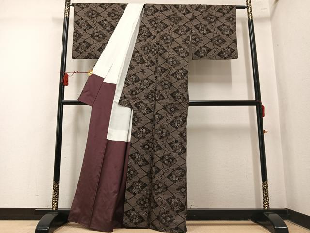 平和屋着物●本場大島紬　7マルキ　草花文　正絹　逸品　AABM2663ph