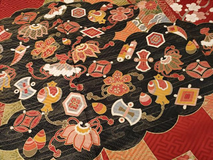 平和屋着物●豪華振袖　駒刺繍　宝尽くし吉祥文　金彩　正絹　逸品　AABM2966ck