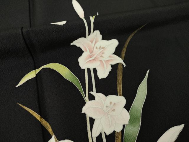 平和屋着物●史上初の女性友禅師 京都府伝統産業優秀技術者 京の名工 岡山武子 訪問着 ユリ 百合 黒地 さが美扱い 正絹 逸品 AABM3051ck