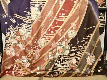 平和屋着物●豪華振袖　駒刺繍　花丸文　暈し染め　金彩　ロング丈　正絹　逸品　AABM3073ck