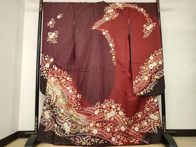 平和屋着物●越後十日町の一流染匠　桐屋・翠山工房　徳永憲峯　振袖　絞り　舞花文　金彩　金通し地　正絹　逸品　AABM3075ck