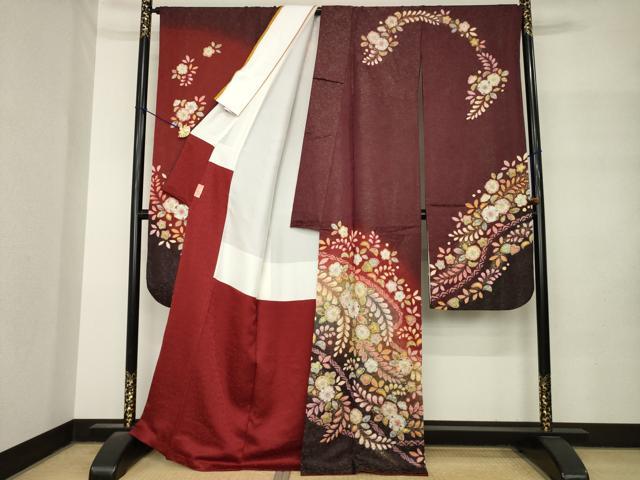 平和屋着物●越後十日町の一流染匠　桐屋・翠山工房　徳永憲峯　振袖　絞り　舞花文　金彩　金通し地　正絹　逸品　AABM3075ck