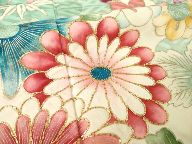 平和屋着物●豪華振袖　駒刺繍　草花文　金彩　正絹　逸品　AABM3080ck