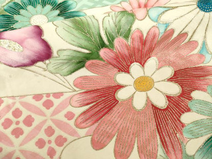 平和屋着物●豪華振袖　駒刺繍　草花文　金彩　正絹　逸品　AABM3080ck