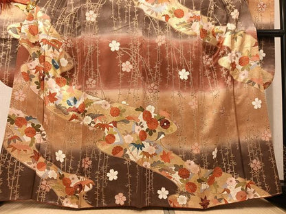 平和屋着物●豪華振袖　駒刺繍　草花文　暈し染め　金彩　正絹　逸品　AABM3275ph