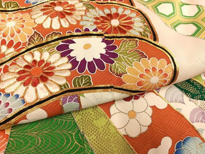 平和屋着物●豪華振袖　駒刺繍　束ね熨斗吉祥花文　金彩　正絹　逸品　AABM3328ph