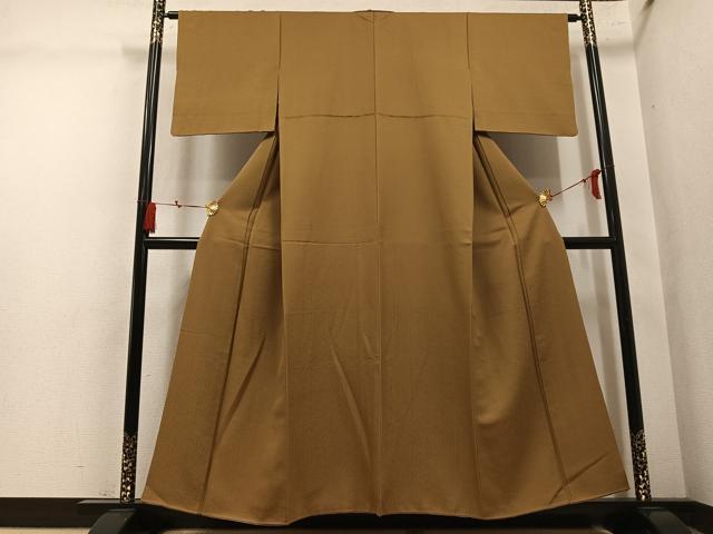 平和屋着物●上質な色無地　紗綾形地紋　黄橡色　正絹　逸品　AABM3344ph
