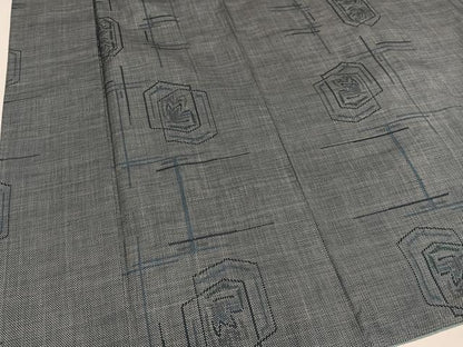 平和屋着物●本場大島紬　7マルキ　亀甲文　正絹　逸品　AABM3346ph