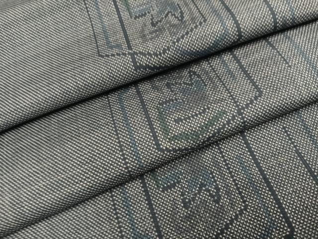 平和屋着物●本場大島紬　7マルキ　亀甲文　正絹　逸品　AABM3346ph