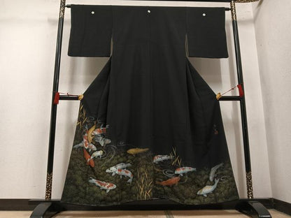 平和屋着物●豪華黒留袖　作家物　手描き　鯉　暈し染め　金彩　正絹　逸品　AABM3354ph