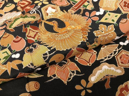 平和屋着物●豪華黒留袖　駒刺繍　群れ鶴宝づくし　金彩　正絹　逸品　AABM3358ph