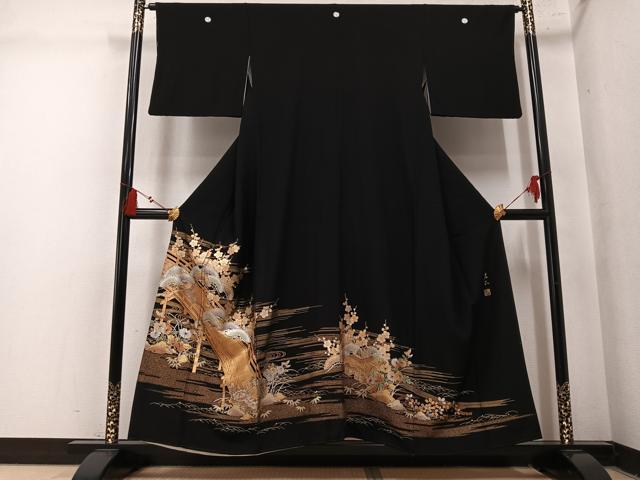 平和屋着物●金彩友禅　卓越技能者・名工・和田光正　黒留袖　松竹梅渡り橋文　金銀彩　正絹　逸品　AABM3364ph