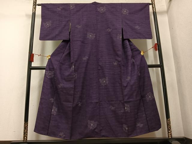 平和屋着物●本場結城紬　重要無形文化財　80亀甲　飛び亀甲　舞花文　正絹　逸品　AABM3372ph
