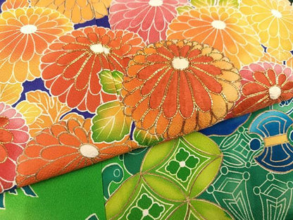 平和屋着物●豪華振袖　駒刺繍　草花宝尽くし　暈し染め　金彩　正絹　逸品　AABM3385ph