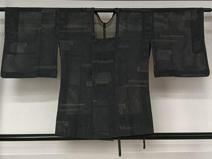 平和屋着物▽道行コート　スリーシーズン　春夏秋　塵除け　幾何学文様　黒地　正絹　逸品　AABM3596jh
