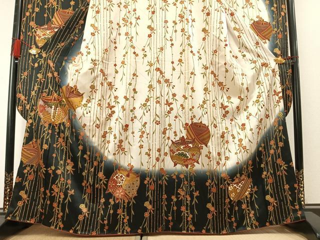 平和屋着物●豪華振袖　駒刺繍　糸巻花蝶文　暈し染め　金彩　正絹　逸品　AABM3685fy