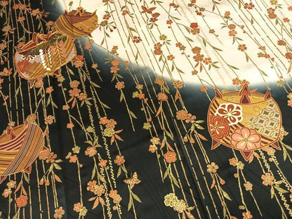 平和屋着物●豪華振袖　駒刺繍　糸巻花蝶文　暈し染め　金彩　正絹　逸品　AABM3685fy