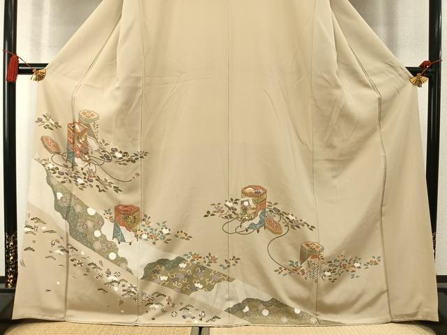 平和屋着物●豪華色留袖　駒刺繍　貝桶花文　金彩　正絹　逸品　AABM3702fy