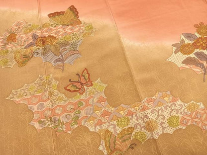 平和屋着物●中国三大刺繍　スワトウ刺繍　汕頭刺繍　総刺繍　訪問着　花蝶文　暈し染め　金糸　金彩　正絹　逸品　AABM3724fy