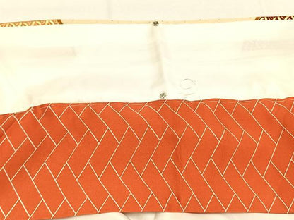 平和屋着物●豪華振袖　駒刺繍　花蝶扇文　暈し染め　金彩　金通し地　正絹　逸品　AABM3844fy
