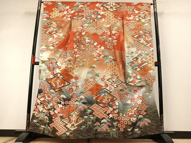 平和屋着物●豪華振袖　駒刺繍　松竹梅　孔雀花文　暈し染め　金彩　正絹　逸品　AABM3860fy