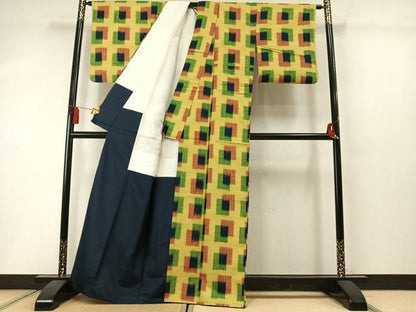 平和屋着物●銀座　志ま亀　紬　色紙重ね文　たとう紙付き　正絹　逸品　AABM3875fy
