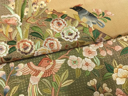 平和屋着物●中国三大刺繍　スワトウ刺繍　汕頭刺繍　総刺繍　訪問着　作家物　舞蝶花鳥文　暈し染め　金糸　正絹　逸品　AABM3880fy