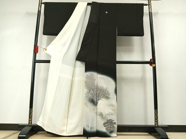 平和屋着物●日展作家　山本唯与志　レリーフ染　黒留袖　樹林文　暈し染め　金銀彩　正絹　逸品　AABM3895fy