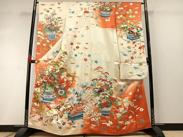 平和屋着物●豪華振袖　駒刺繍　松竹梅　草花陶器文　暈し染め　金彩　正絹　逸品　AABM3925fy