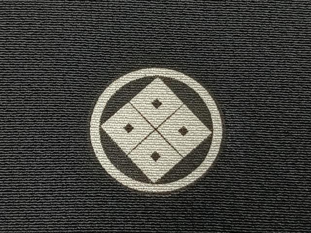 平和屋着物●豪華黒留袖　作家物　駒刺繍　総刺繍　飛鶴枝松花文　暈し染め　金糸　正絹　逸品　未使用　AABM3945fy