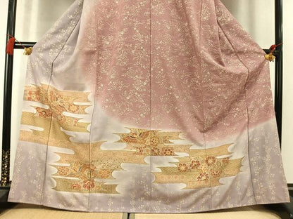 平和屋着物●中国三大刺繍　スワトウ刺繍　汕頭刺繍　相良刺繍　訪問着　花鳥文　暈し染め　金彩　正絹　逸品　未使用　AABM3985fy