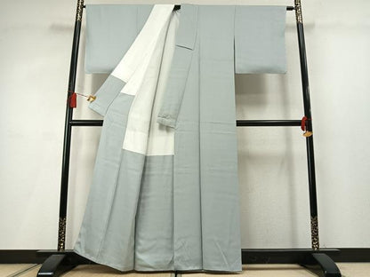 平和屋着物●上質な色無地　霞地紋　千草鼠色　正絹　逸品　未使用　AABM3993fy