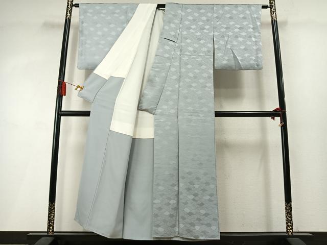 平和屋着物●上質な色無地　雲取り地紋　薄雲鼠色　正絹　逸品　AABM3999fy