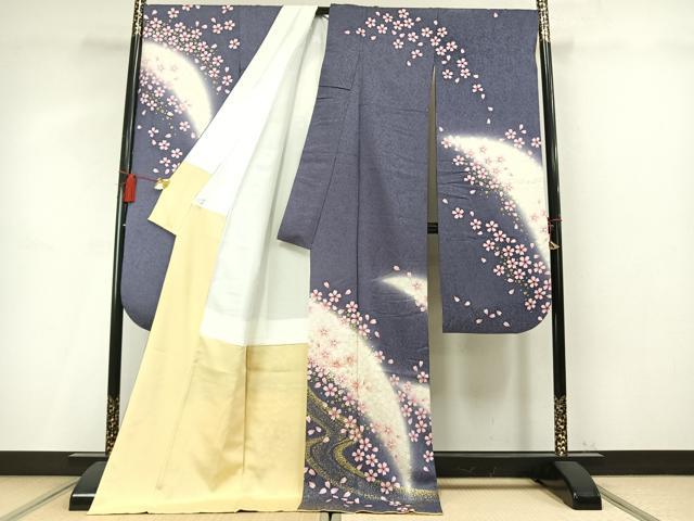 平和屋着物●豪華振袖　駒刺繍　流水舞桜文　暈し染め　金彩　銀通し地　正絹　逸品　AABM4121fy