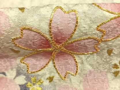 平和屋着物●豪華振袖　駒刺繍　流水舞桜文　暈し染め　金彩　銀通し地　正絹　逸品　AABM4121fy