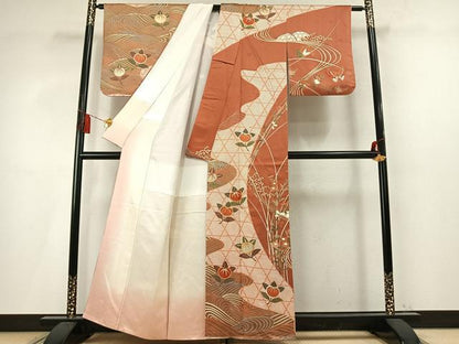 平和屋着物●十日町老舗ブランド　吉澤友禅　吾妻徳穂　訪問着　駒刺繍　流水花蝶文　金彩　正絹　逸品　AABM4189fy